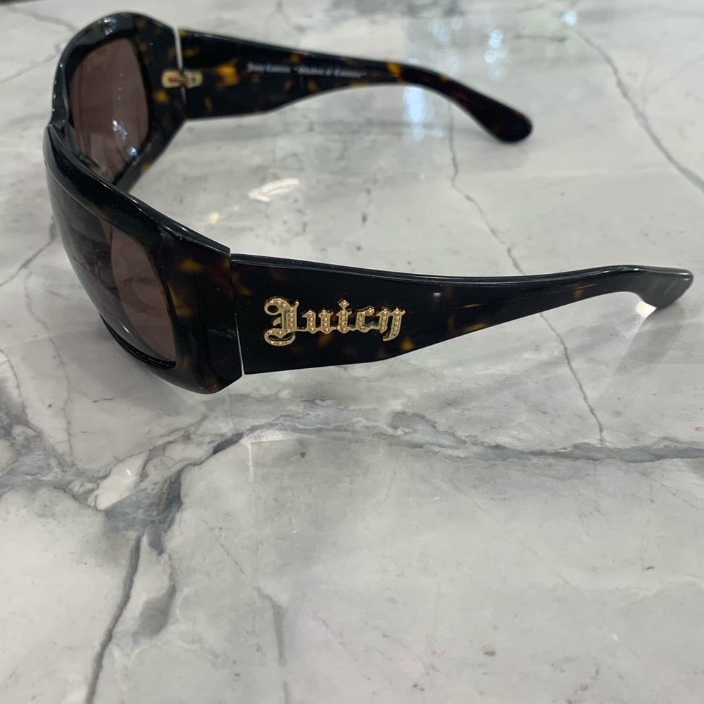 Juicy Couture Retro ‘Shades of Couture’ w/case 😎